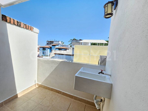 Estudio En Renta En Villa Hamburgo, Colonia Versalles, Puerto Vallarta, Jal.