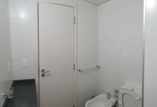Imagen 7 de 10 de Vendo Apartamento 2 Dormitorios Con Garaje Al Frente 6to