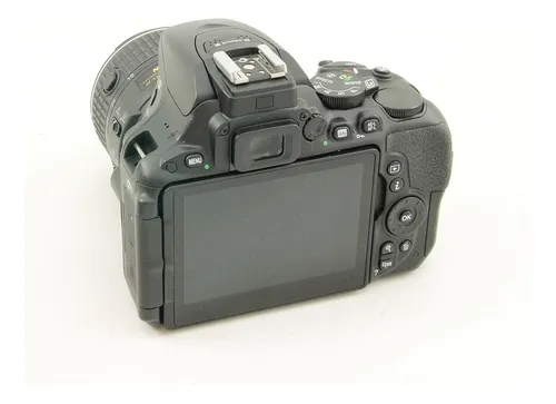 Nikon Kit D5500 + Lente 18-55mm Vr Ii Dslr Color Negro Nikon Kit D5500 + Lente 18-55mm Vr Ii Dslr Color Negro