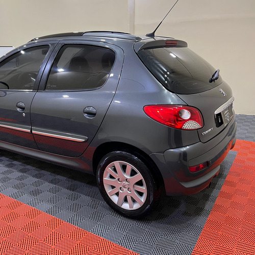 Peugeot 207 1.6 Feline 106cv