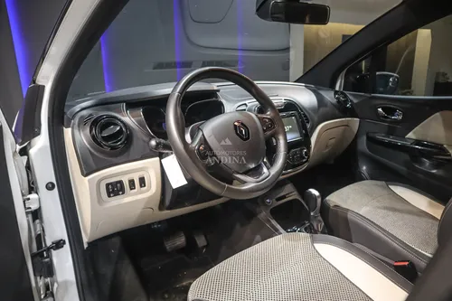 Renault Captur Intens Automática 2.0