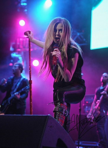 Foto Autografo Decoração Avril Lavigne
