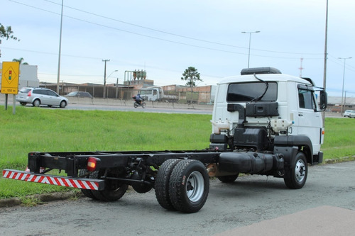 Imagem 2 de 5 de Volkswagen 10.160