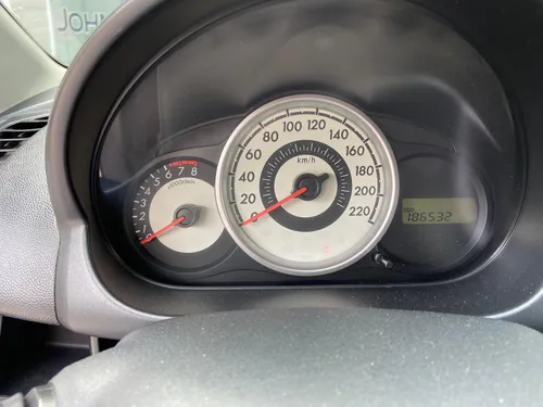 Mazda 2 Modelo 2010 Mecánico, En Excelente Estado