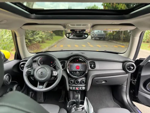 Mini Cooper S 2024 May Field