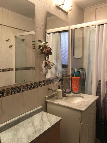 Casa En Venta De 5 Dorm. En Ñuñoa