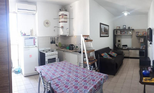 Imagen 1 de 9 de Departamento En Venta En La Plata