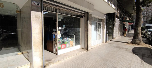 Imagen 3 de 12 de Local A Mts De Av. Monroe!! - Pb Y Sótano