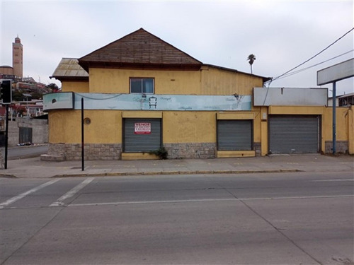 Imagen 2 de 16 de Gran Local Comercial Excelente Ubicación En Coquimbo