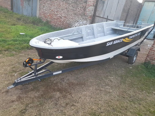 Imagen 1 de 17 de Tracker Tempestad 550 Labio Volcado Base 2 S/ Trailer