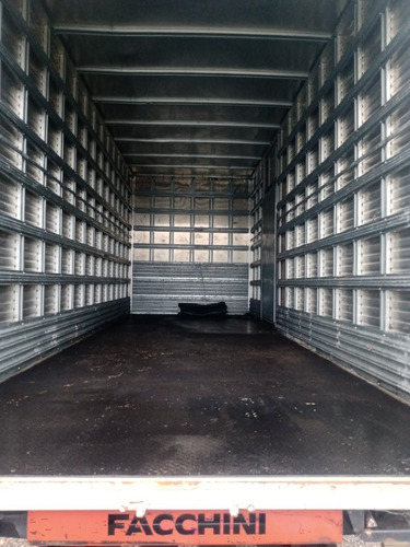 Imagem 8 de 15 de Mb 1016 Ano 2017/2018 Bau Aluminio Facchini 6,50mts