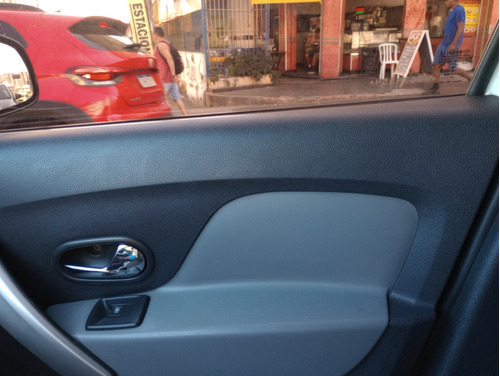 Renault Logan 1.6 Expression Hi-power Easy-r 4p