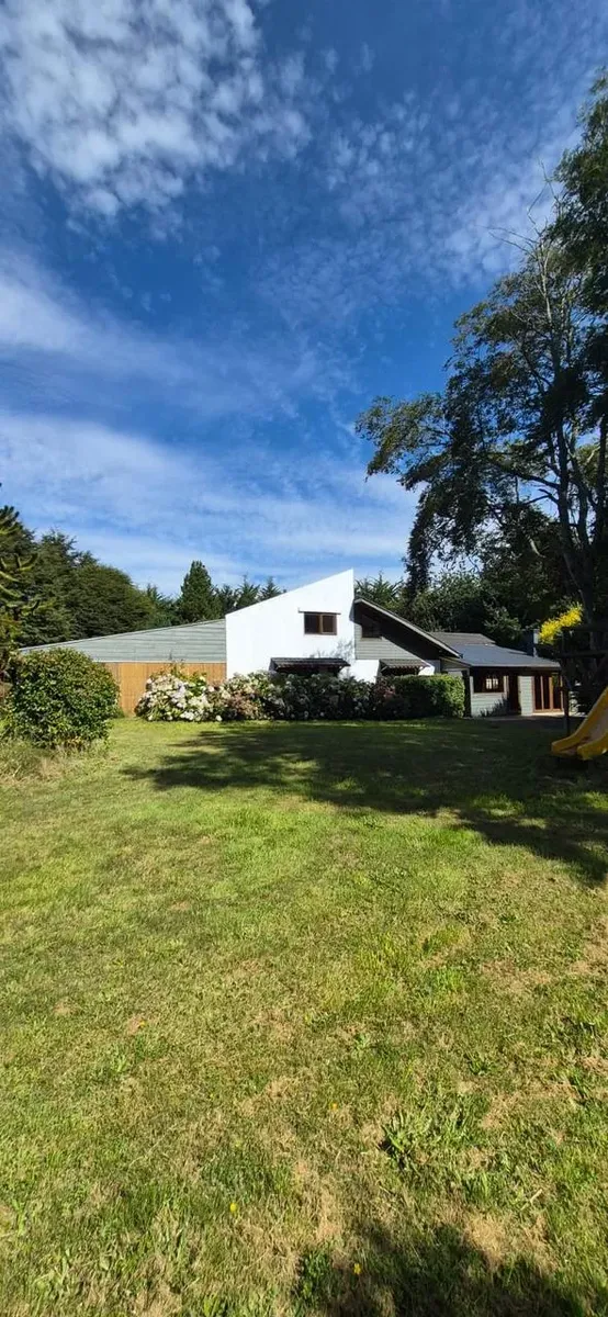 Imagen 2 de 21 de En Venta Amplia Casa En Parcela Edelweiss
