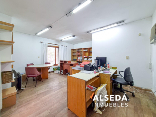 Casa En Venta Rosario Zona Sur Cochera, Jardin Y Pileta.