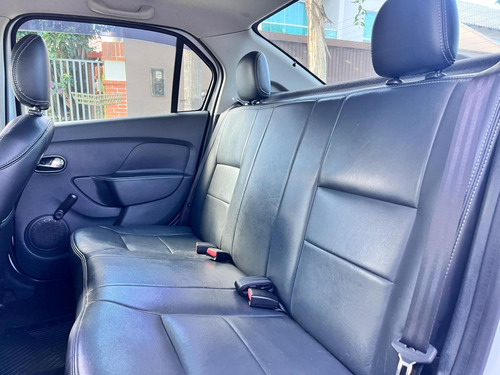 Renault Logan Expr 16 M
