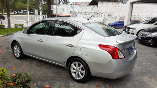 Nissan Versa 1.6 16v Sl 2013