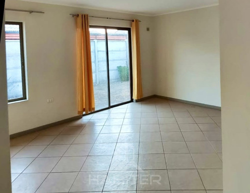 Casa En Arriendo De 3 Dorm. 2 Baños En Curicó
