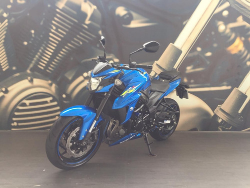 Suzuki Gsx 750