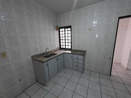 Aluguel De Apartamentos / Padrão Na Cidade De São Carlos 27435