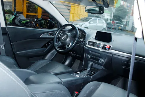 Mazda 3 2.0 Touring