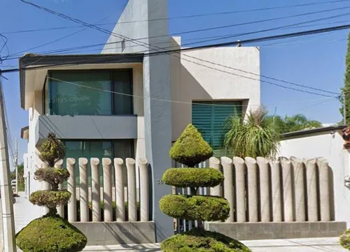 Venta De Hermosa Casa