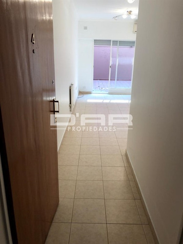 Imagen 2 de 14 de Ph 2 Amb Planta Baja Con Amplio Patio! ***sin Expensas***