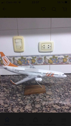 Maqueta Avión Gol Boeing 737 40cm Con Base Madera