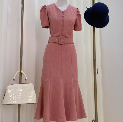 Imagem 5 de 8 de Vestido Justo Com Babado E Cinto Na Cor Rosa