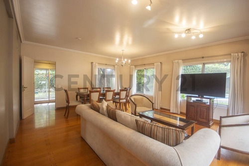 Casa Venta 4 Ambientes La Horqueta San Isidro Cochera Y Patio Y Parrilla Y Quincho Y Pileta Y Barrio
