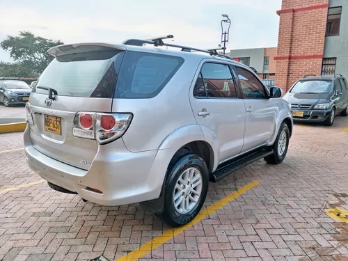Toyota Fortuner 2.7l 4x2
