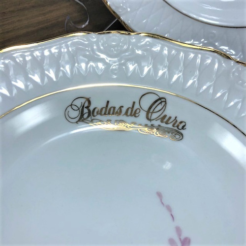 Imagem 2 de 5 de Kit 2 Prato Fundo Lady Bodas De Ouro 50 Anos De Casamento