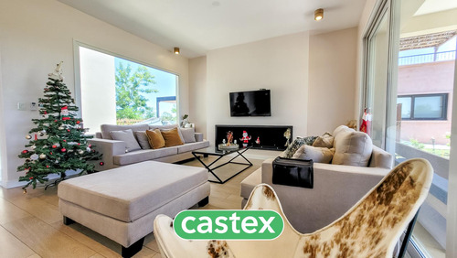 Casa En Venta En El Canton Golf