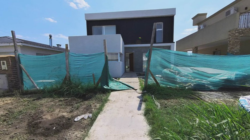 Imagen 3 de 30 de Casa Venta Barrio Cerrado Laguna Azul Pileta