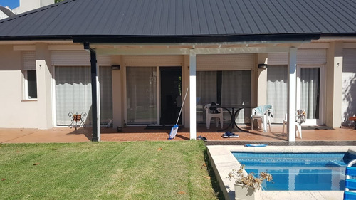 Inmejorable Chalet En Caisamar