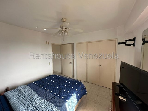 Ji 25-23195. En Venta Apartamento Con Área De 72m2, Ubicado En Los Caobos. Caracas.
