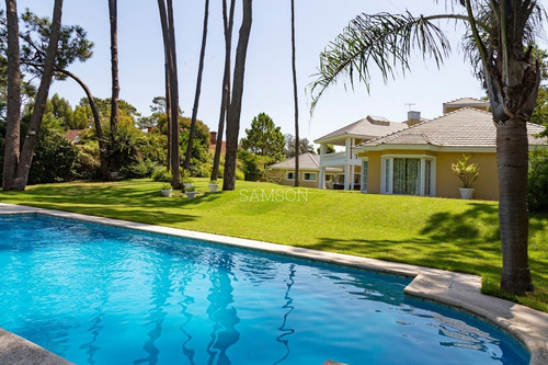 Importante Propiedad En Venta, Punta Del Este- Ref: 63648