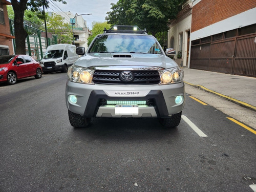 Imagen 2 de 13 de Toyota Sw4 3.0 L Srv 4x4 7 Asientos Muchos Accesorios!!