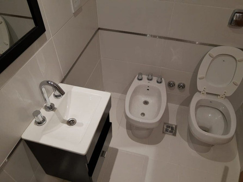 Imagen 17 de 27 de Departamento En Venta De 3 Ambientes Con Cochera En Lomas De Zamora