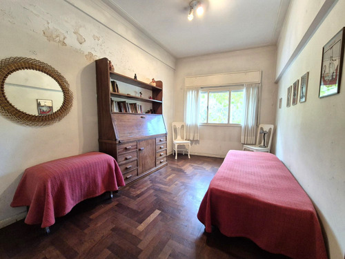 Casa En Venta Sobre Lote Propio. Dos Propiedades En Block