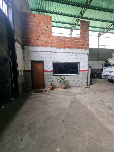 Galpón En Venta En Los Teques