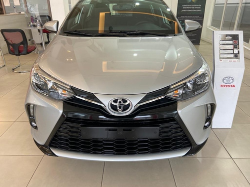 Imagen 3 de 15 de Toyota Yaris 5p Xls Cvt My 2023 Reserva De Cupo Mr