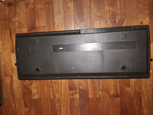 Sintetizador Korg Poly 800 (Usado)