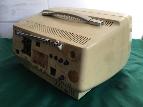 Imagem 9 de 9 de Antiga Tv Rádio Portátil P&b Sharp 5 N/funciona
