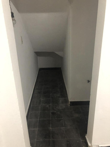 Imagen 10 de 30 de Chalet Clasico Con Local - Castelar Sur - Proximo A Estacion Castelar Y Moron - Venta