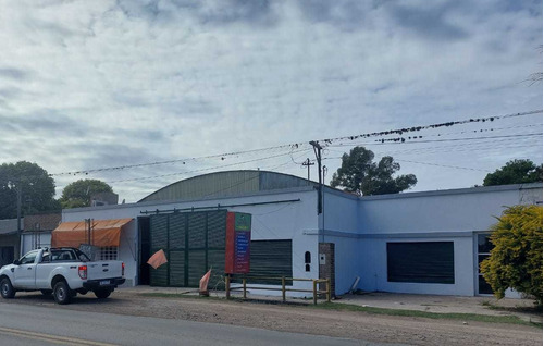 Imagen 1 de 13 de Galpón Con Casa, Local Comercial, Lavadero, Fosa, Etc.