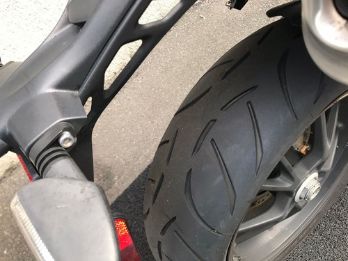 Imagem 6 de 10 de Triumph Speed Triple 1050 - 14/14 - Preta - 13.000 Km