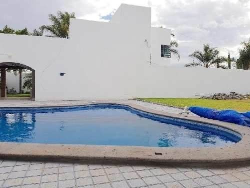 Imagen 2 de 17 de Casa Con Opción A Comprar Terreno Con Alberca Propia