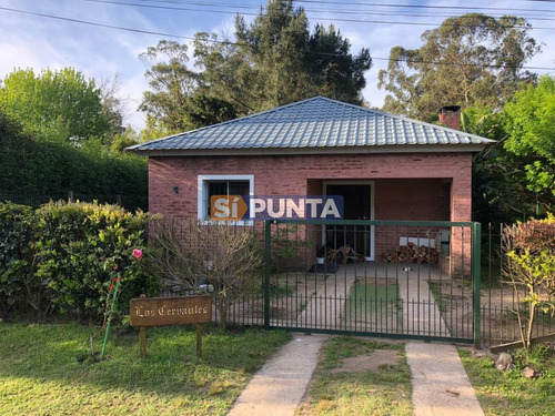 Imagen 5 de 25 de Casa En Jardines De Cordoba - Punta Del Este