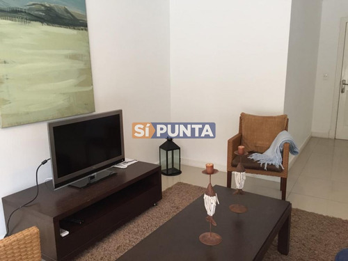 Imagen 1 de 9 de Apartamento En Alquiler
