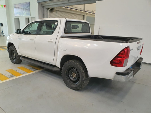 Toyota Hilux 147 Hp Dc 2.4 4x4 Die 2018 Egv914